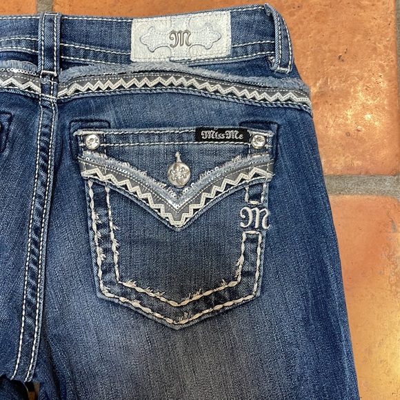 Miss Me Signature Boot Jeans - Picture 5 of 13